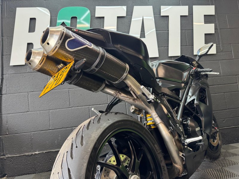 DUCATI 848