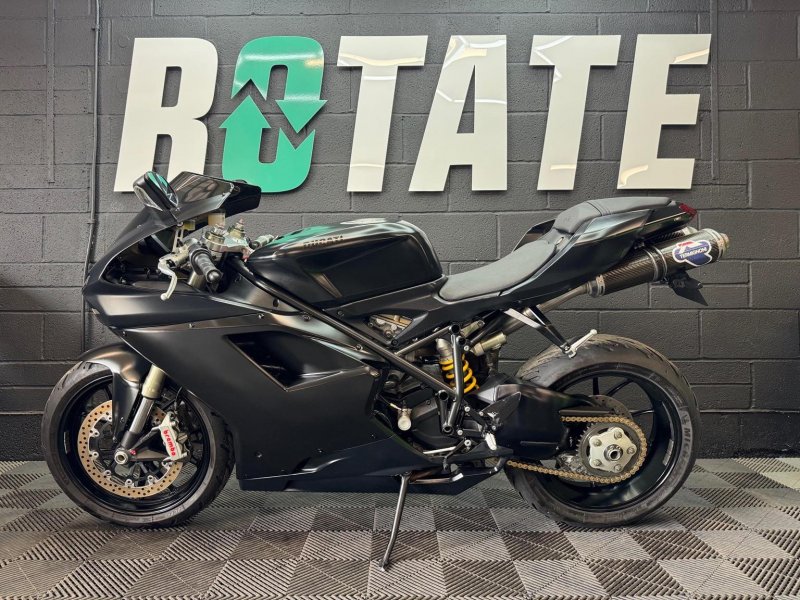 DUCATI 848