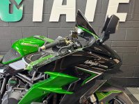KAWASAKI Ninja H2 SX