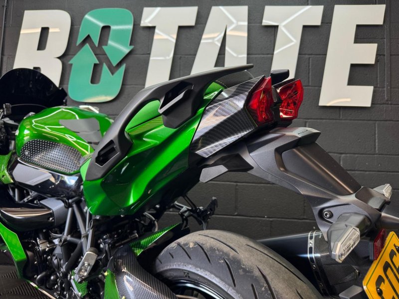 KAWASAKI Ninja H2 SX