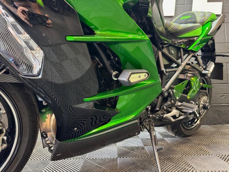 KAWASAKI Ninja H2 SX
