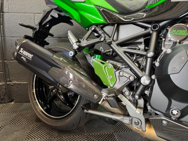 KAWASAKI Ninja H2 SX
