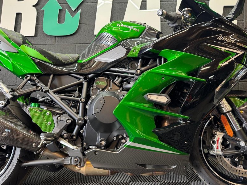 KAWASAKI Ninja H2 SX