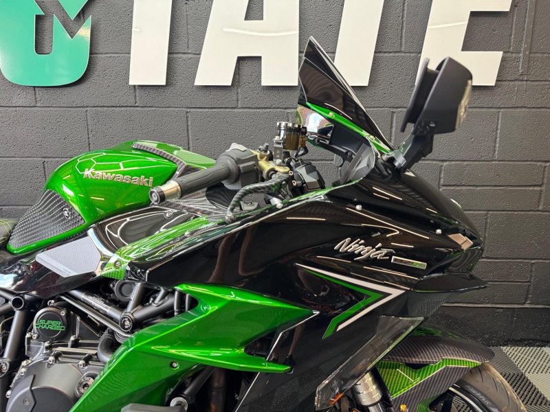 KAWASAKI Ninja H2 SX