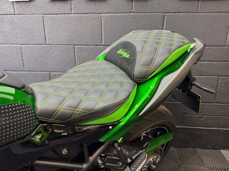 KAWASAKI Ninja H2 SX