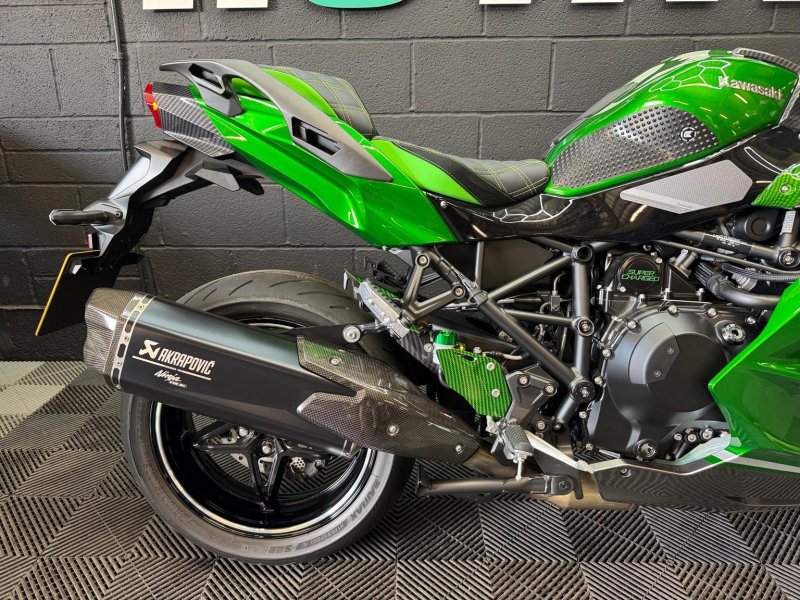 KAWASAKI Ninja H2 SX
