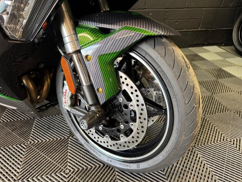 KAWASAKI Ninja H2 SX