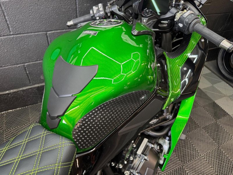 KAWASAKI Ninja H2 SX