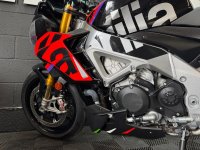 APRILIA Tuono 1100 V4