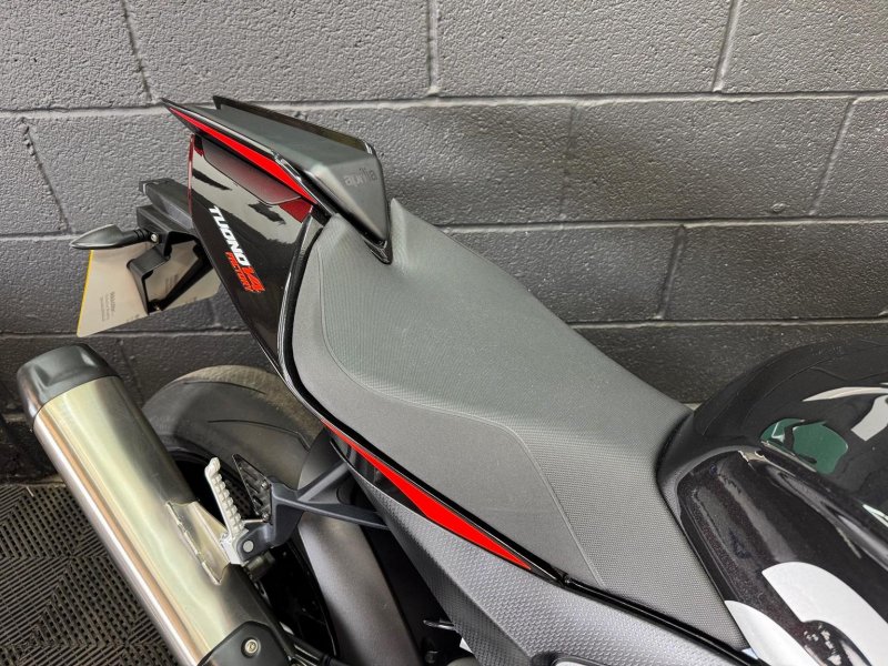 APRILIA Tuono 1100 V4