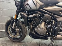 TRIUMPH Trident