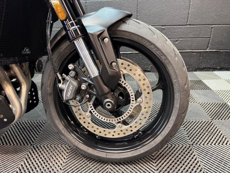 TRIUMPH Trident