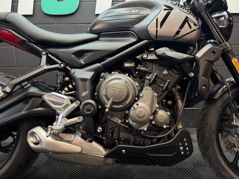 TRIUMPH Trident