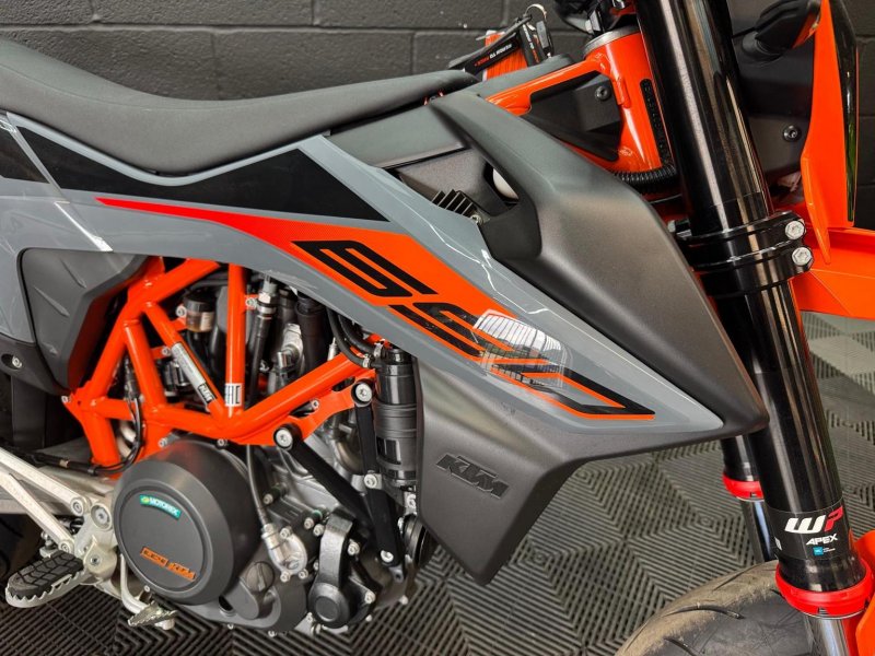 KTM 690 SMC R