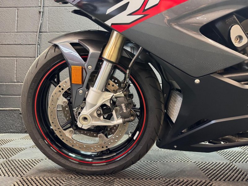 BMW S1000RR
