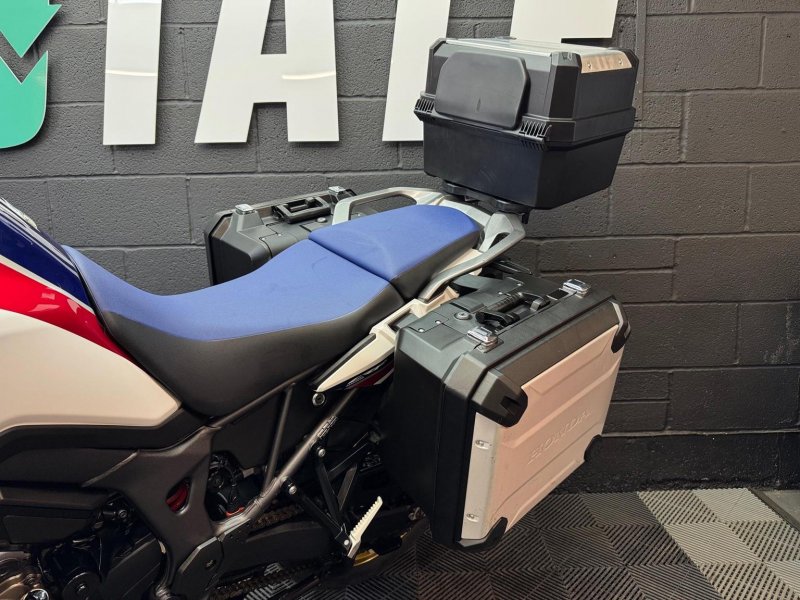 HONDA CRF1000L Africa Twin