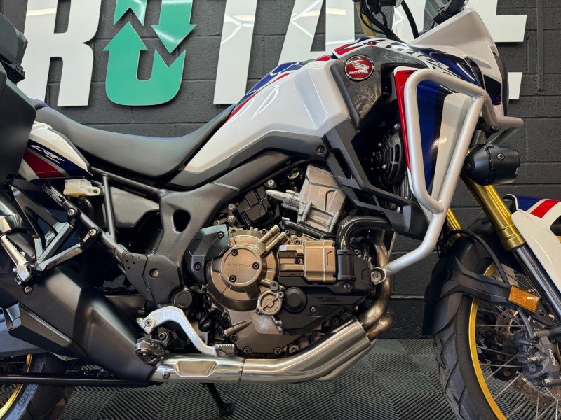 HONDA CRF1000L Africa Twin