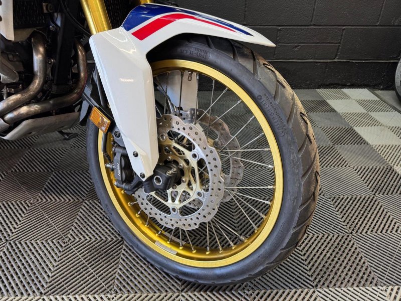 HONDA CRF1000L Africa Twin