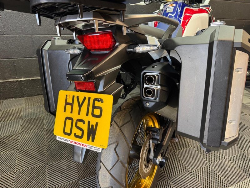 HONDA CRF1000L Africa Twin
