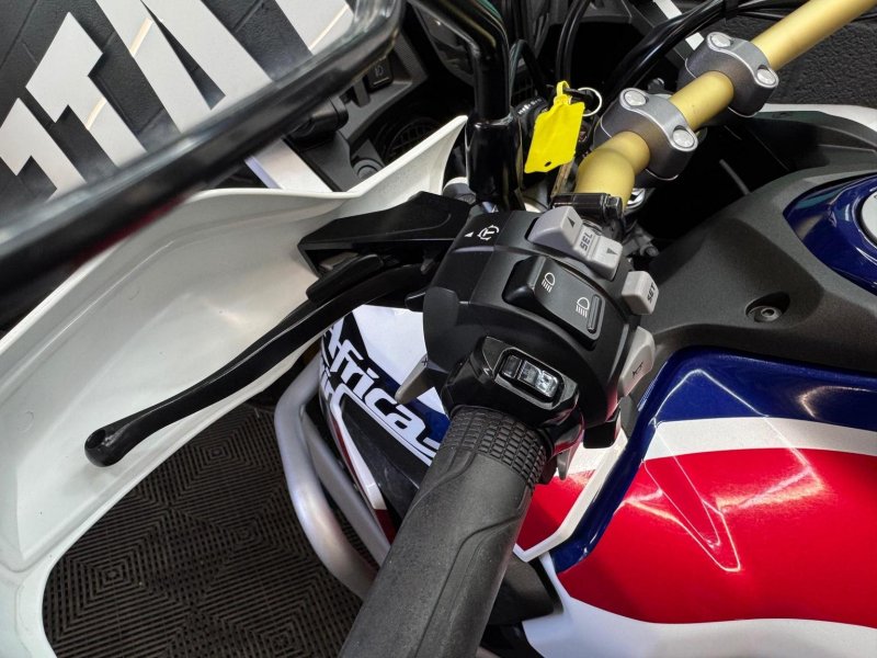 HONDA CRF1000L Africa Twin