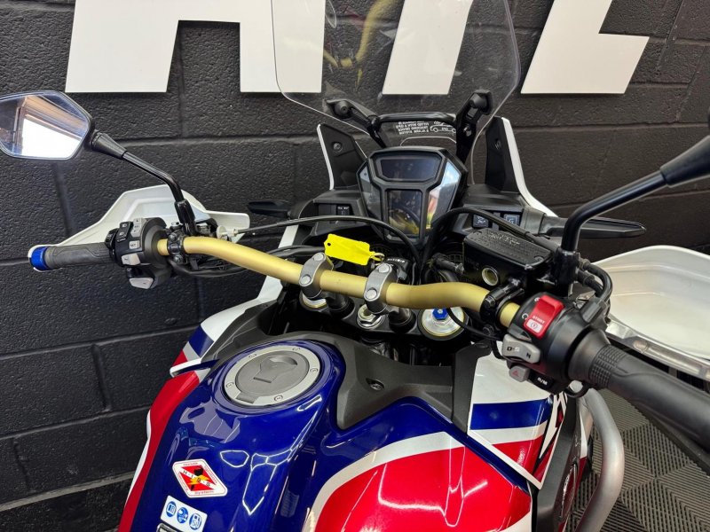 HONDA CRF1000L Africa Twin