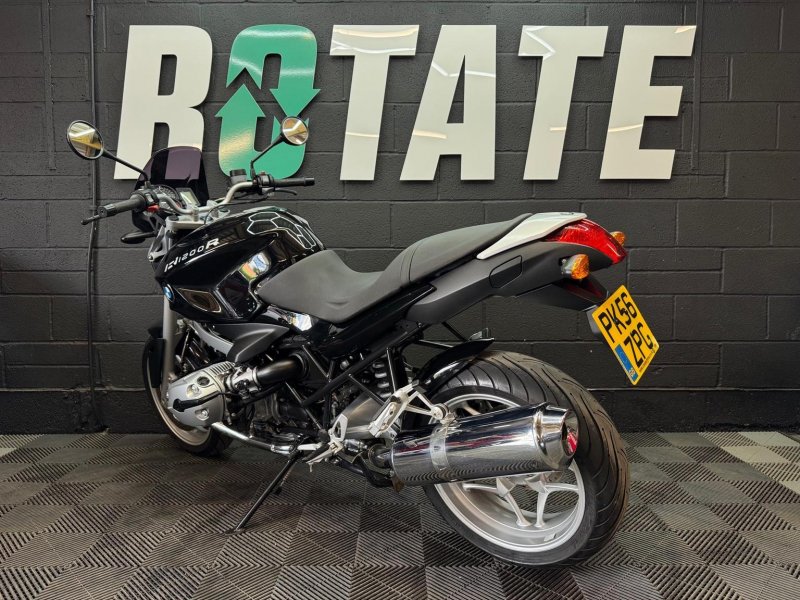 BMW R1200R