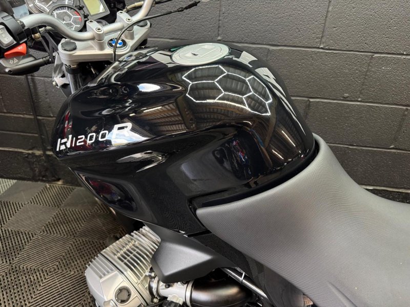 BMW R1200R
