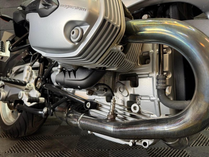 BMW R1200R