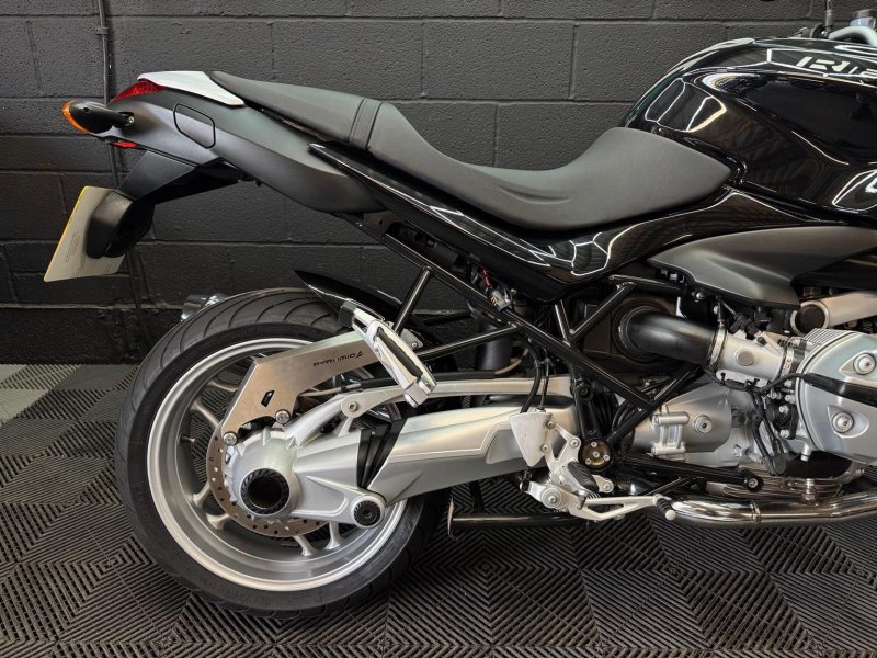 BMW R1200R