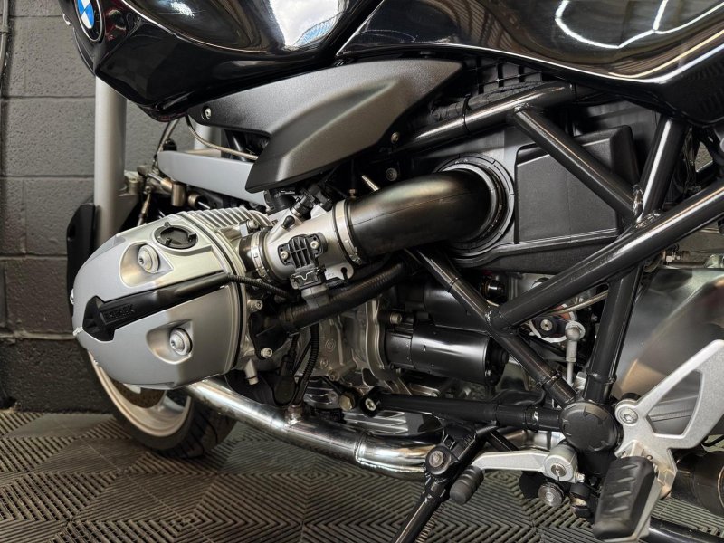 BMW R1200R