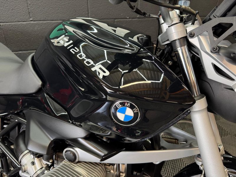 BMW R1200R