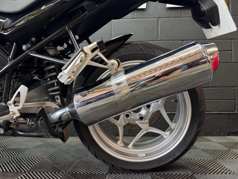 BMW R1200R