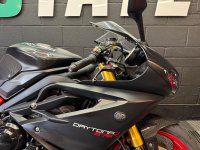 TRIUMPH DAYTONA 675