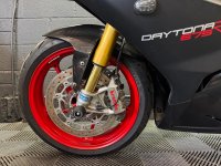 TRIUMPH DAYTONA 675