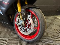 TRIUMPH DAYTONA 675