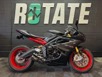 TRIUMPH DAYTONA 675