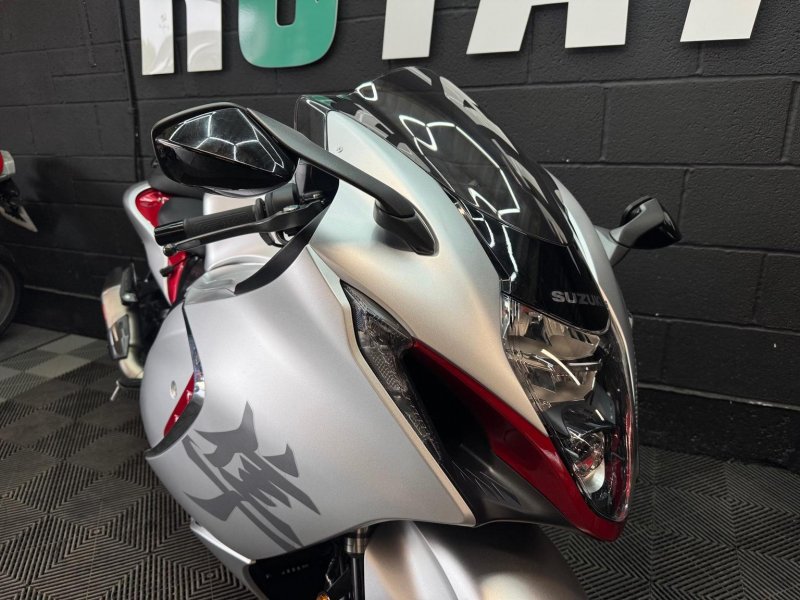 SUZUKI GSX1300R Hayabusa