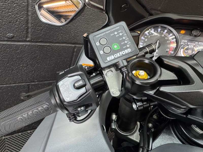 SUZUKI GSX1300R Hayabusa