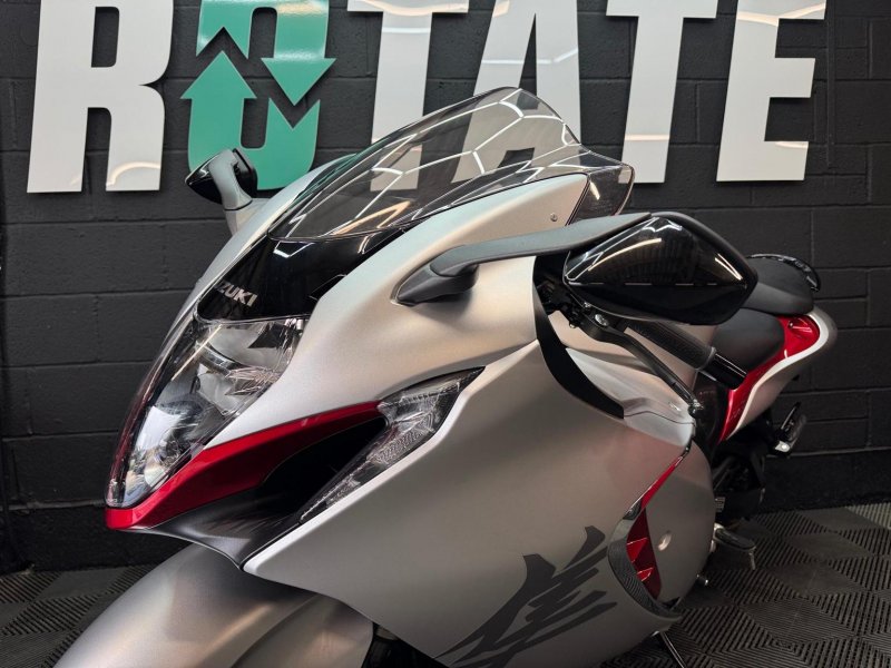 SUZUKI GSX1300R Hayabusa