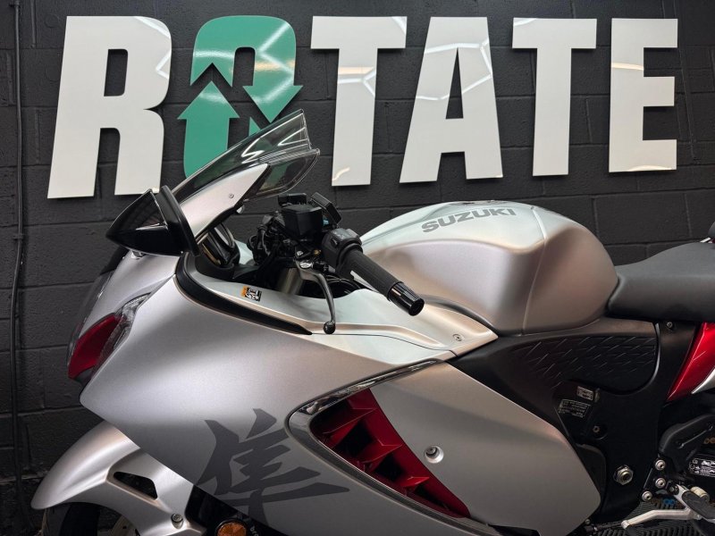 SUZUKI GSX1300R Hayabusa