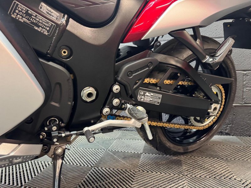 SUZUKI GSX1300R Hayabusa
