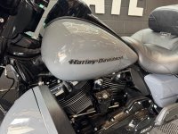 HARLEY-DAVIDSON Touring
