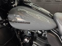 HARLEY-DAVIDSON Touring