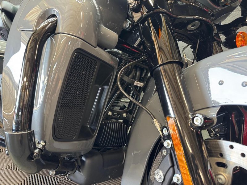 HARLEY-DAVIDSON Touring