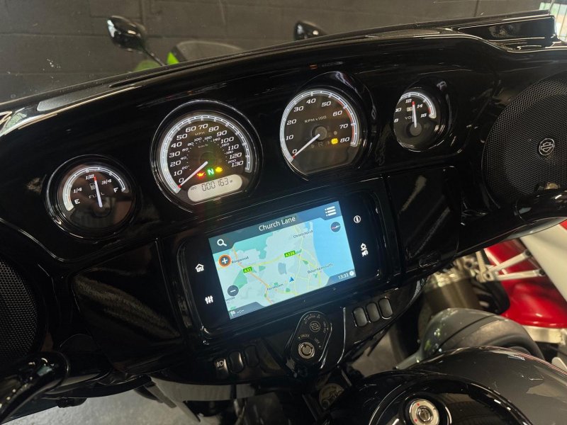 HARLEY-DAVIDSON Touring
