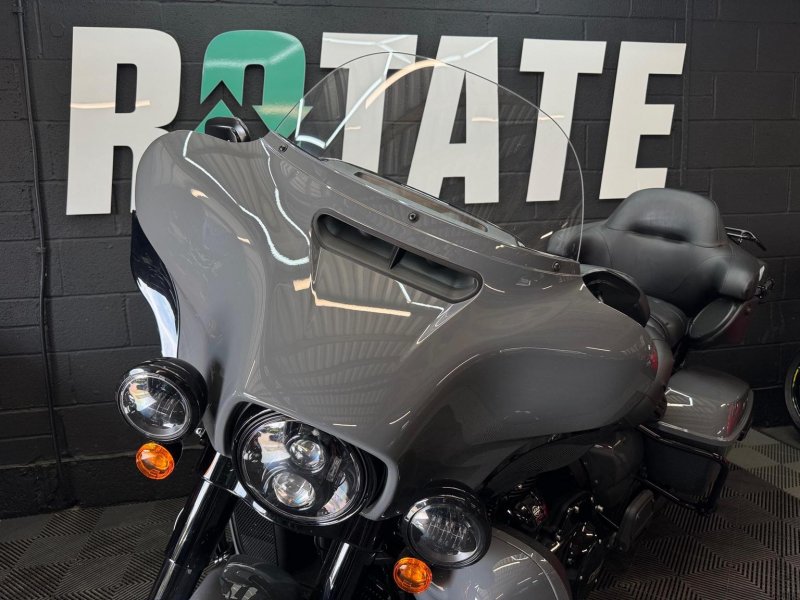 HARLEY-DAVIDSON Touring