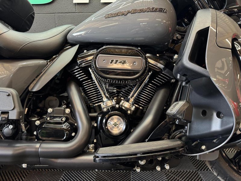 HARLEY-DAVIDSON Touring