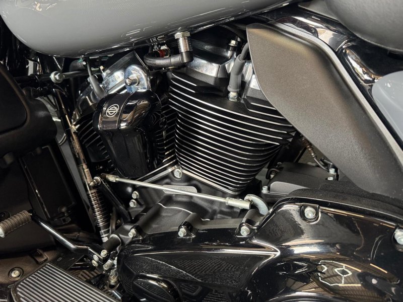 HARLEY-DAVIDSON Touring
