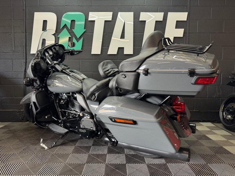 HARLEY-DAVIDSON Touring