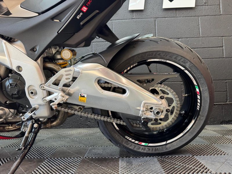 APRILIA Tuono 1000 V4